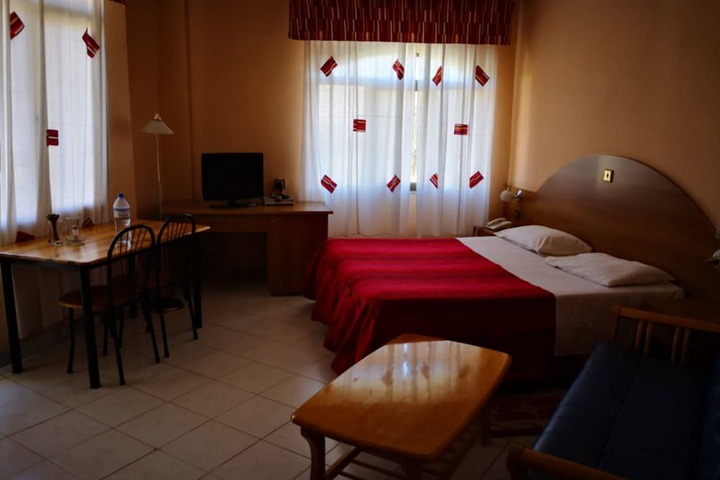 Room 6 of 20