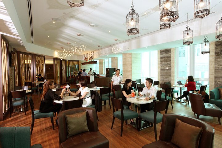 Lounge 45 of 67