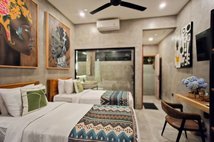 Room 40 of 86