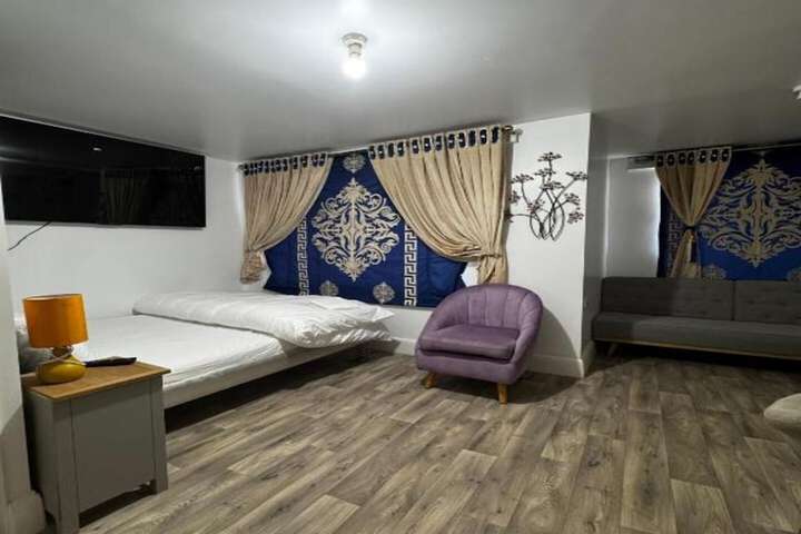 Room 7 of 23