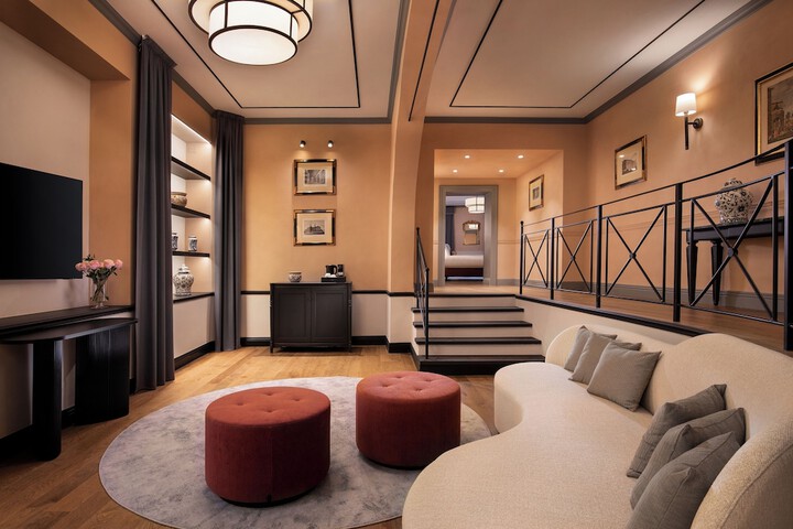 Room 25 of 49