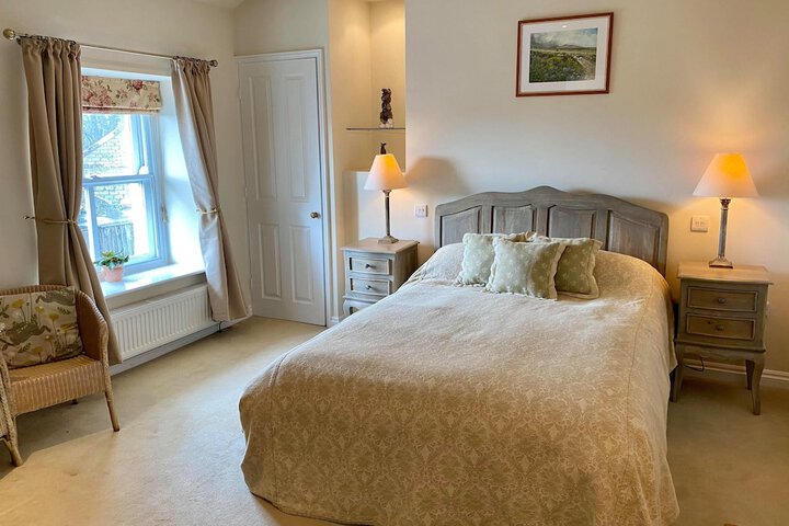 Room 10 of 28