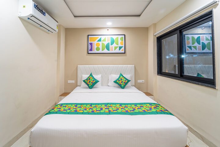 Room 18 of 37