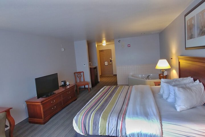 Studio Suite King Bed (6 of 11)