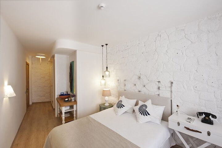 Room 14 of 39