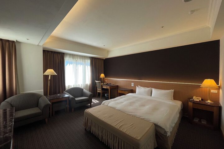 Room 15 of 41