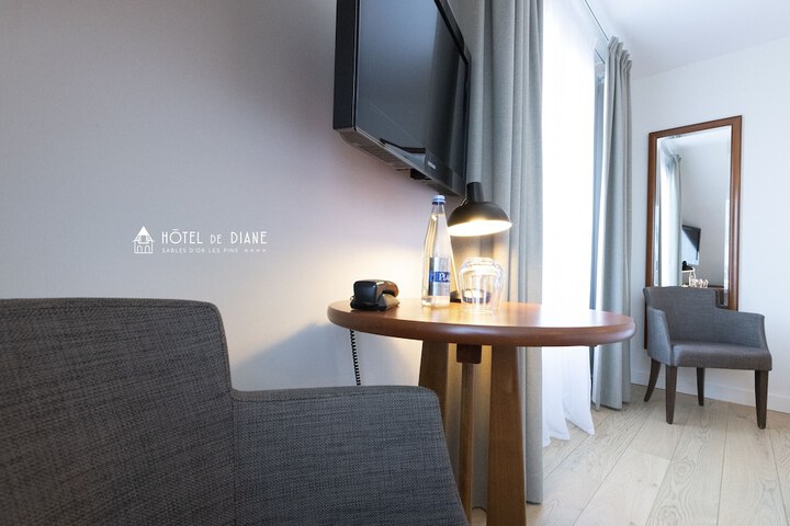 Room 14 of 85
