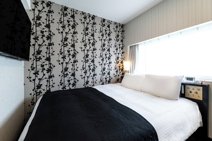 Room 11 of 60
