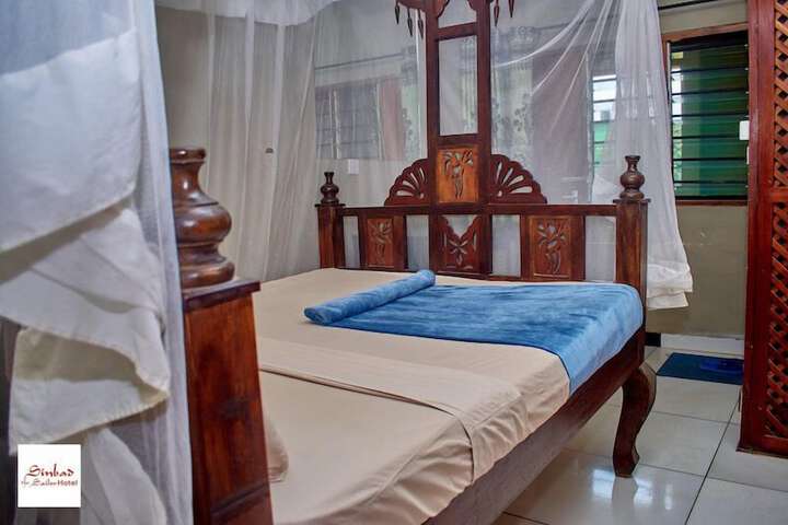 Room 5 of 33