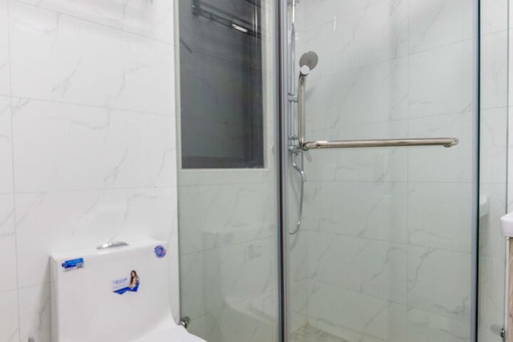 Room 21 of 28