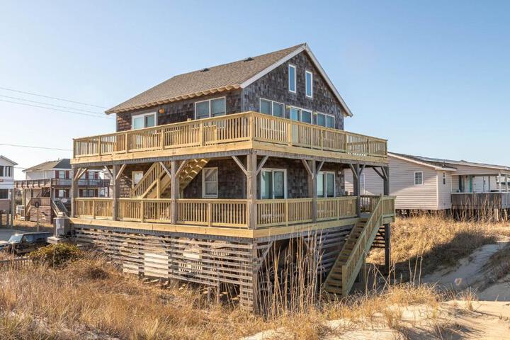 Station Four - Kitty Hawk MP 3.5 Oceanfront, Ocean View, Flex Stays in Kitty Hawk, NC
