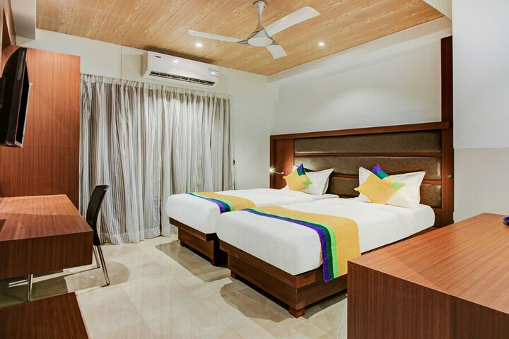 Room 16 of 27