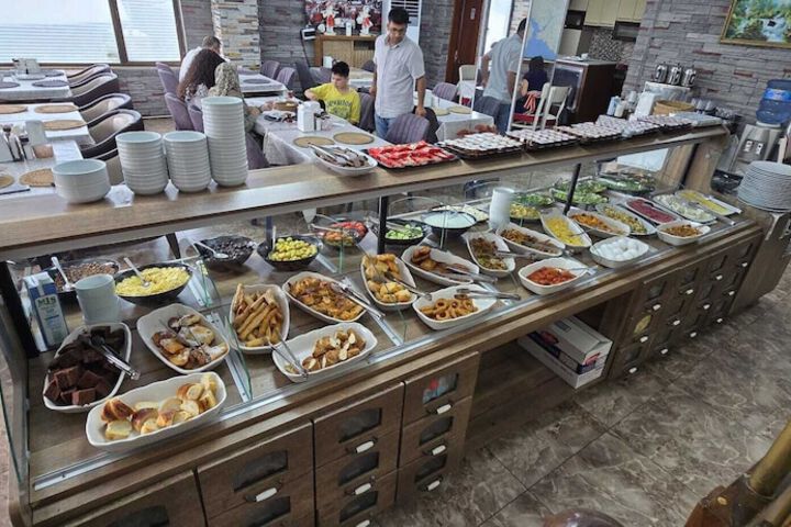 Dining 50 of 91