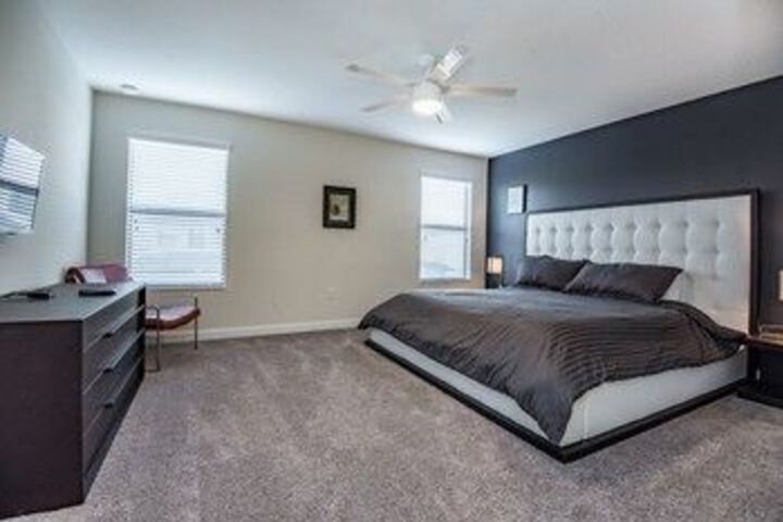 Room 10 of 24