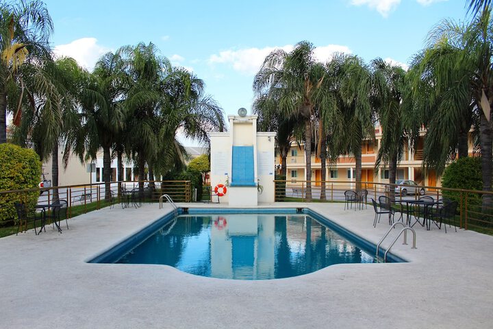 Pool 27 of 60