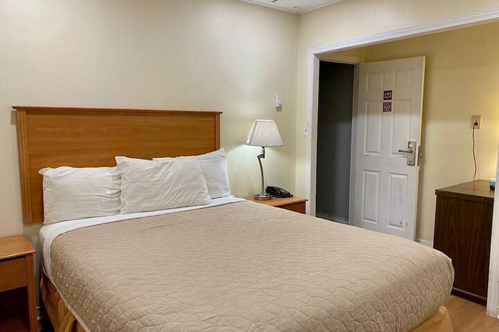 Room 20 of 42