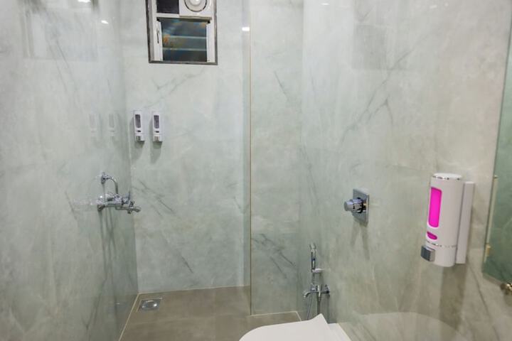 Room 14 of 31