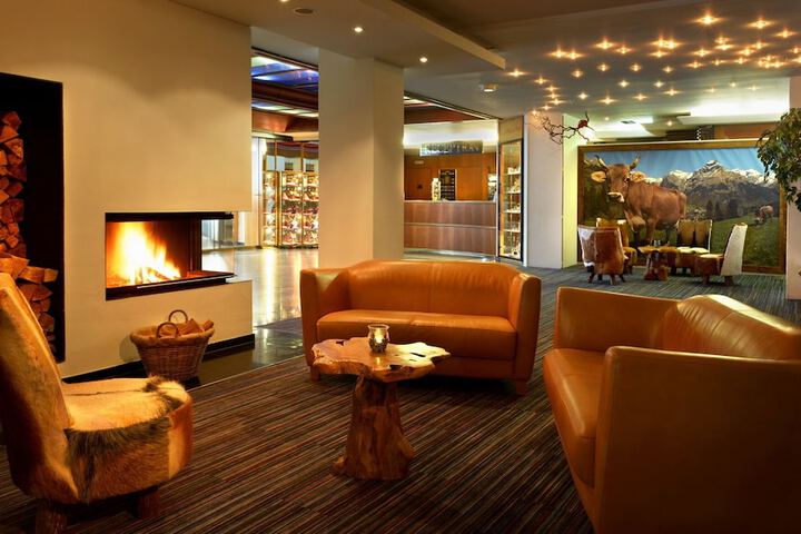 Hotel Lobby