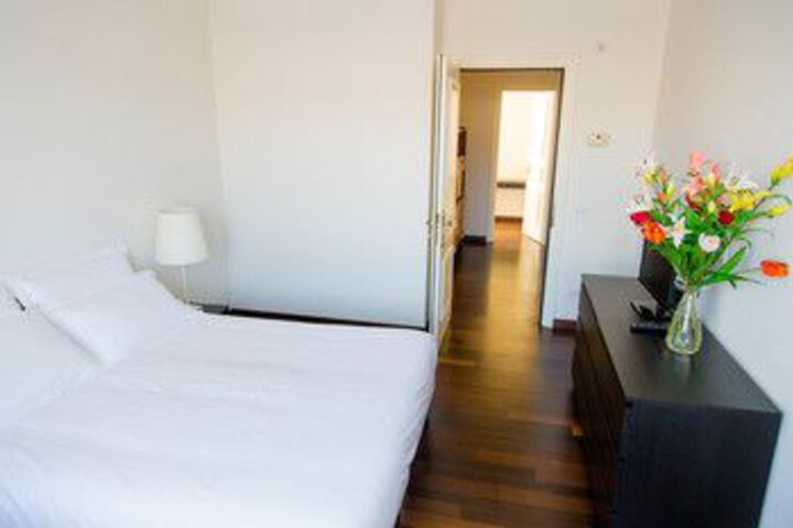Room 12 of 40