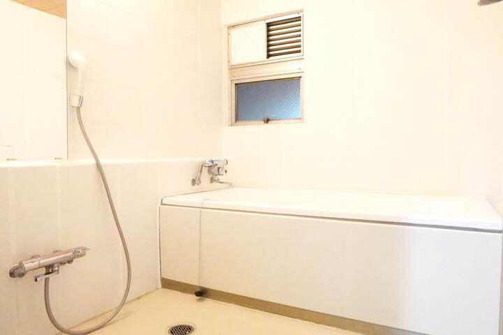 Room 25 of 62