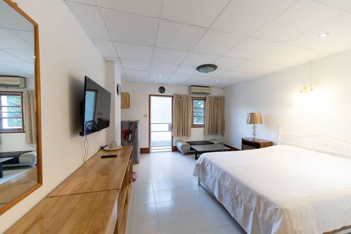 Room 5 of 19