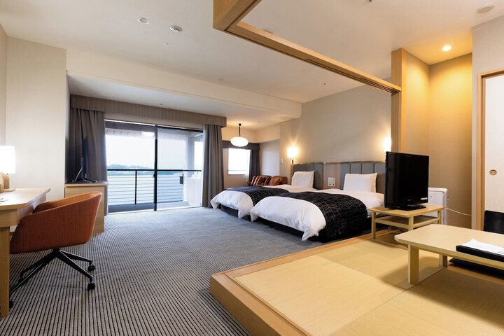 Room 17 of 114