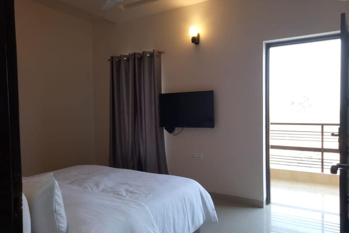 Room 6 of 87