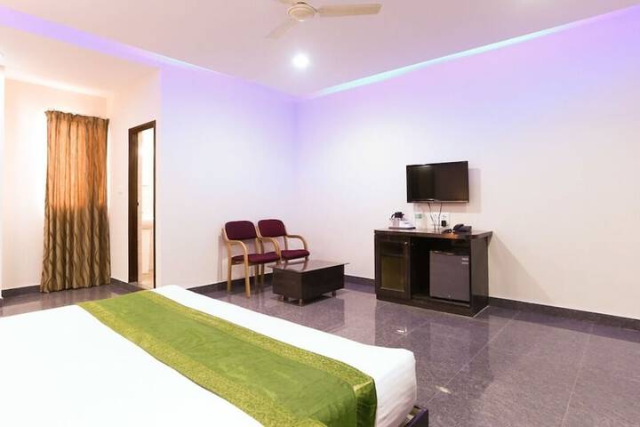 Room 13 of 20
