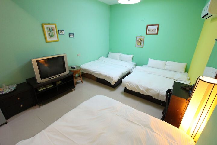 Room 17 of 22