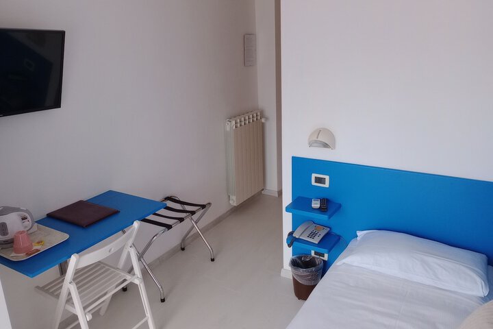 Room 34 of 71