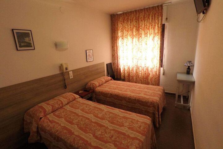 Room 9 of 53