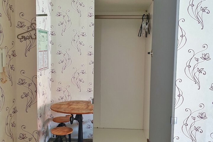 Room 15 of 156