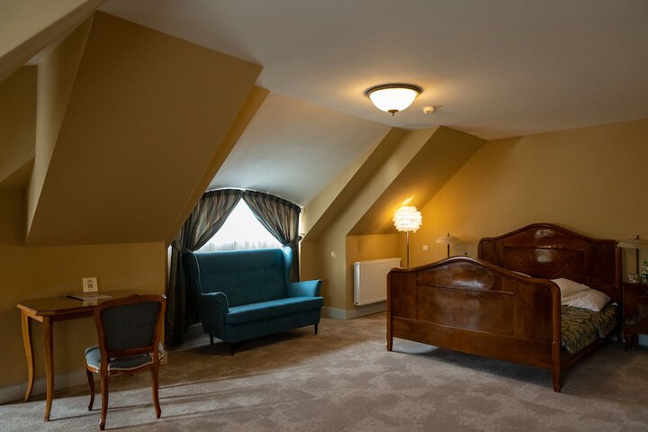 Room 53 of 130