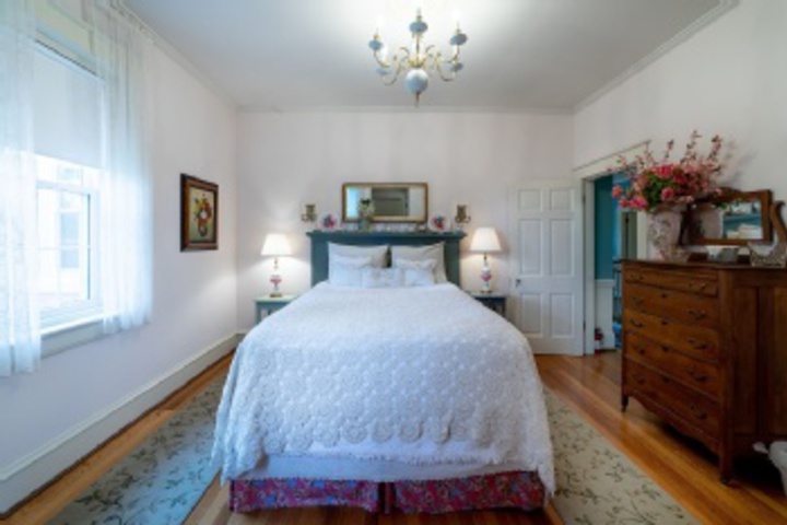Room 346 of 384