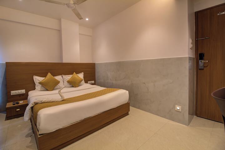 Room 63 of 86