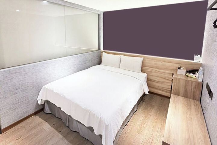 Room 44 of 78