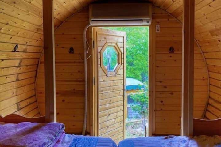 Room 3 of 16