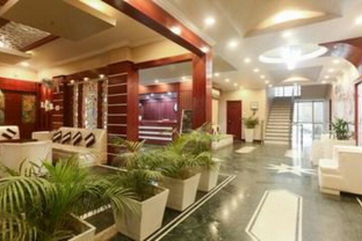 Ballroom/Hall 2 of 32