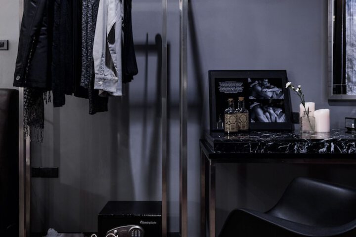 Room 14 of 42
