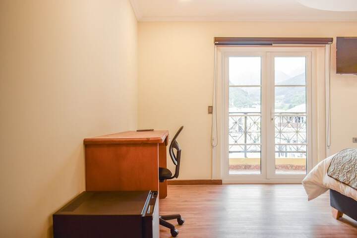 Room 12 of 46