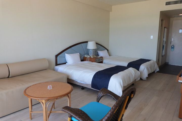 Room 12 of 97