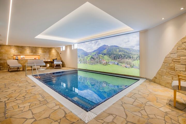 Pool 25 of 42