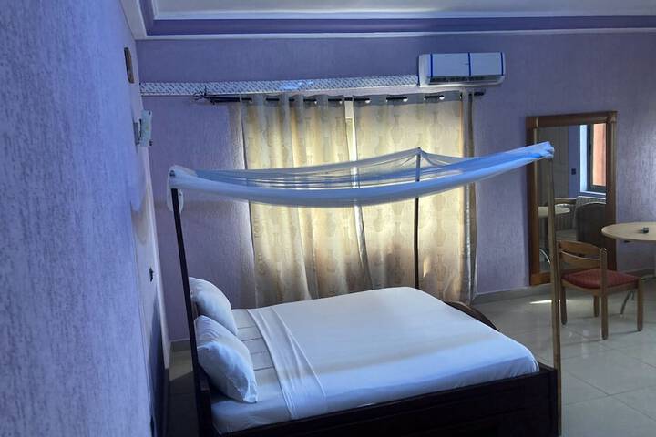 Room 7 of 41