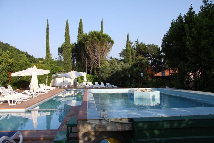 Pools & Facilities