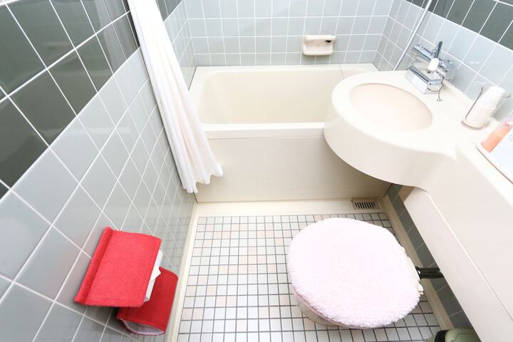 Clean Restrooms