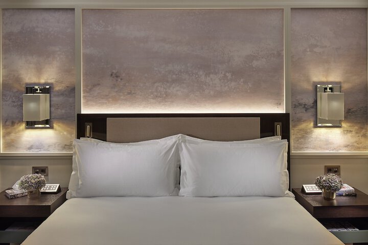 Room 46 of 96