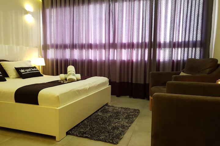 Room 12 of 68