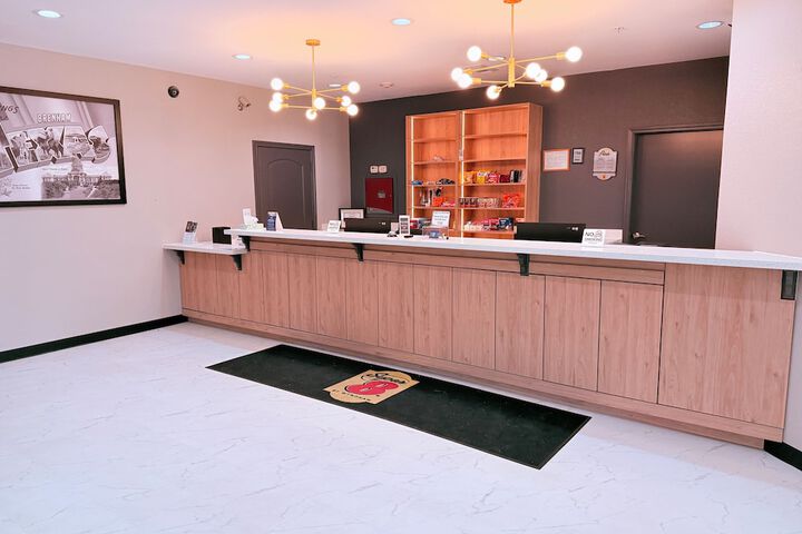 Check-in/check-out kiosk