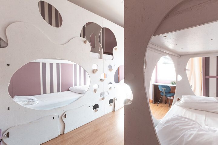 Room 25 of 68