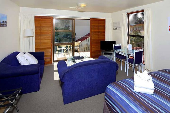 Room 10 of 70